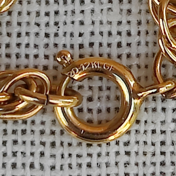 🚗 Vintage 12K GF Ruby GMC Motors Charm Bracelet - Picture 6 of 8